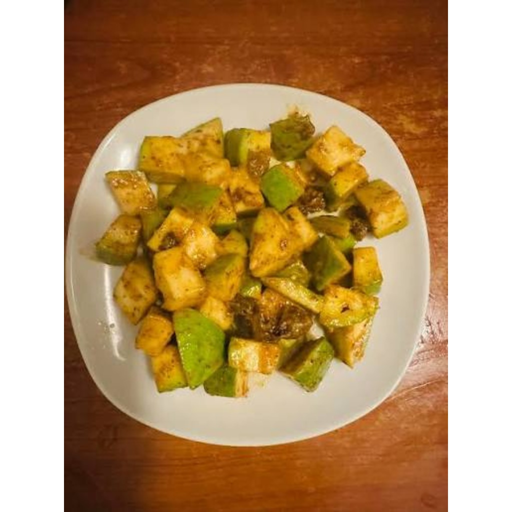 কাসুন্দি দিয়ে পেয়ারা মাখা